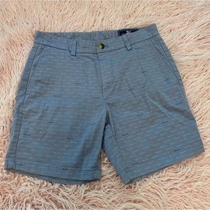 Vineyard vine shorts size 30‎ Grey with paddle boards print